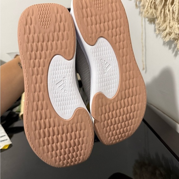 NWOB Adidas Wmns Cloudfoam Pure Grey Size 5.5 Running Shoes New - Picture 4 of 4